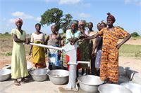 BOTTIGLIA TERMICA CHE FINANZIA POZZI IN AFRICA